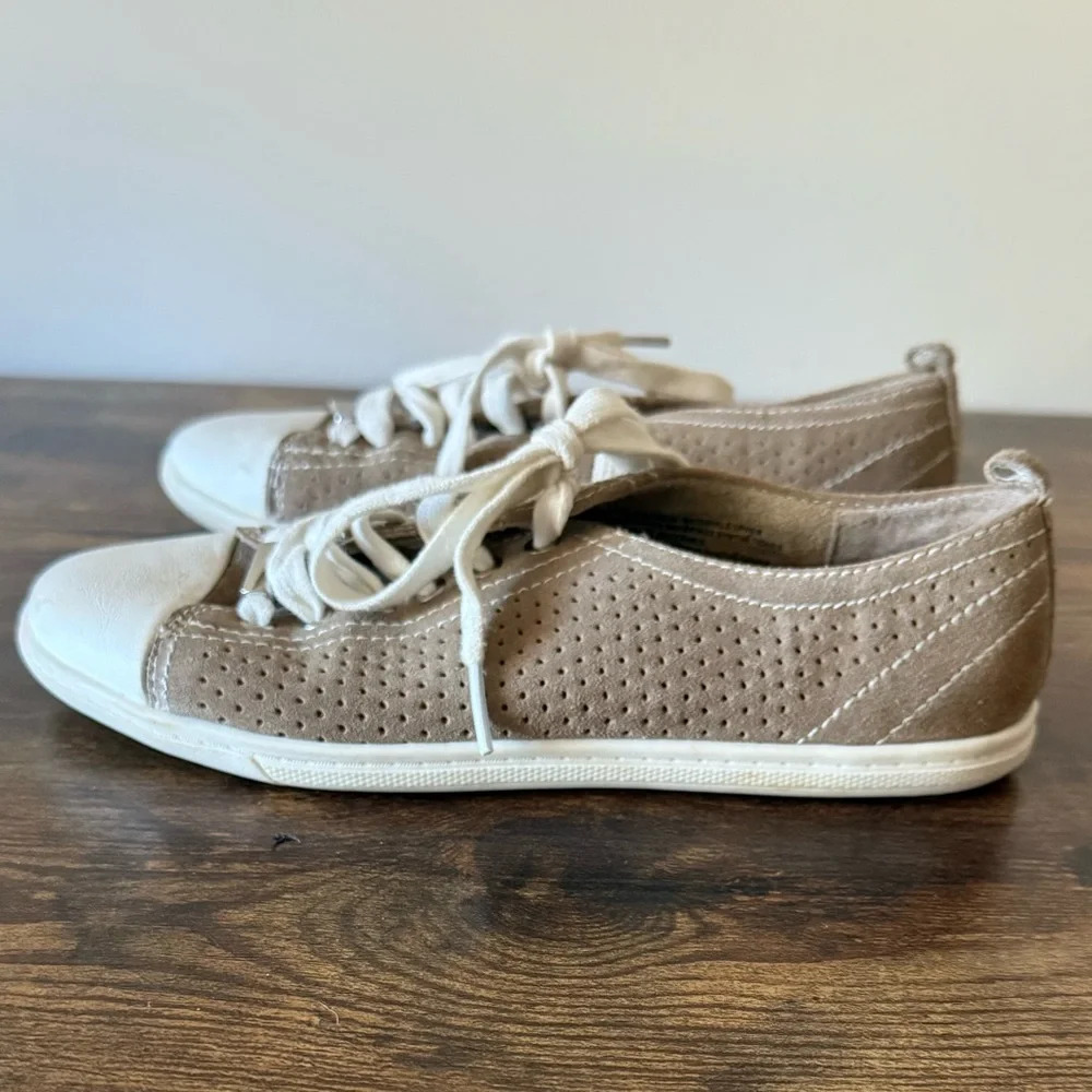 Merona Beige Suede Leather Casual Lace Up Sneaker - Size 6.5 - Picture 4 of 8